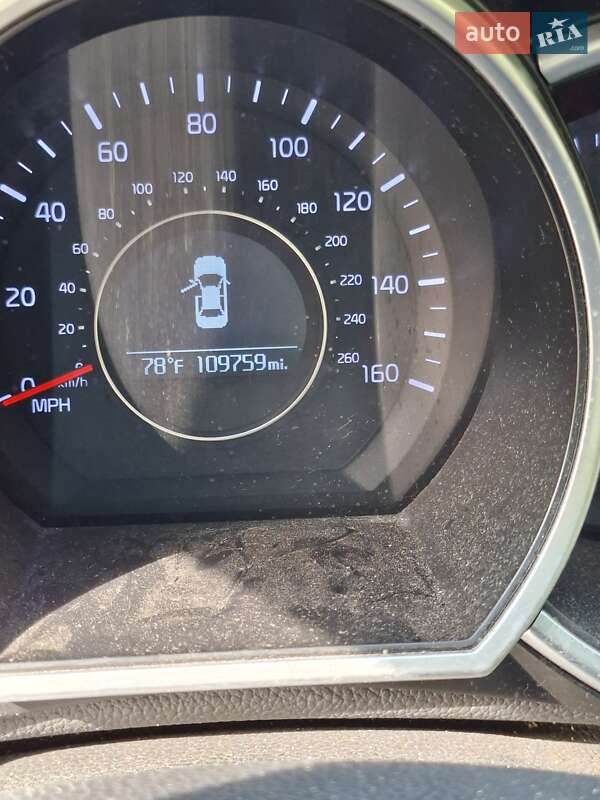 Седан Kia Optima 2014 в Киеве