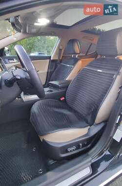 Седан Kia Optima 2013 в 