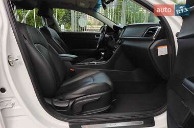 Седан Kia Optima 2017 в 