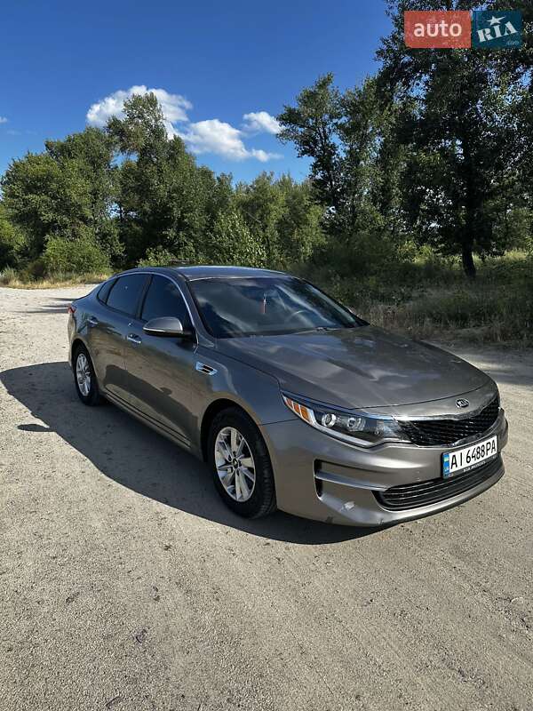 Седан Kia Optima 2016 в Кременчуге
