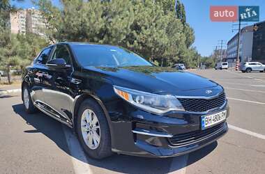 Седан Kia Optima 2016 в 