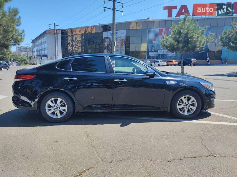 Седан Kia Optima 2016 в Одессе