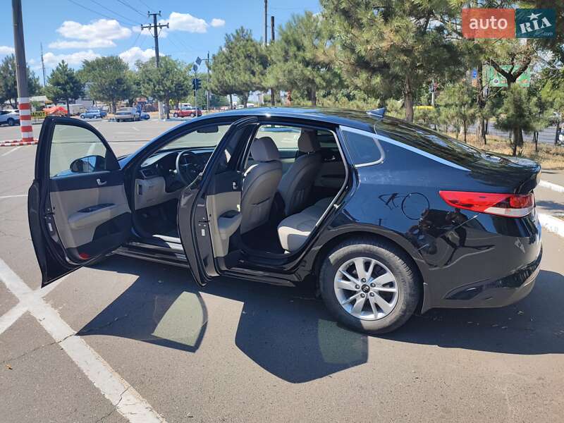 Седан Kia Optima 2016 в Одессе