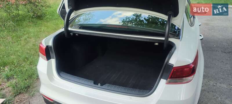 Седан Kia Optima 2016 в Кам'янці