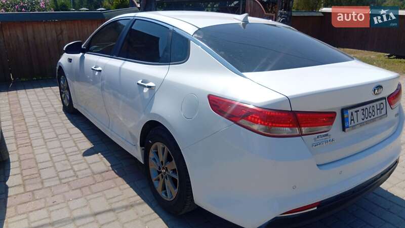 Седан Kia Optima 2015 в Ивано-Франковске