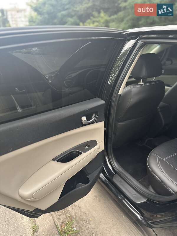 Седан Kia Optima 2018 в Киеве