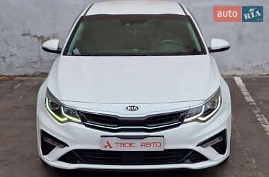 Седан Kia Optima 2019 в 