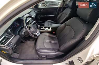 Седан Kia Optima 2019 в 