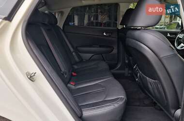 Седан Kia Optima 2019 в 