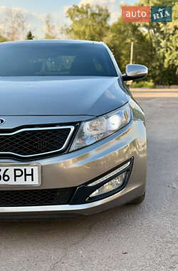 Седан Kia Optima 2012 в Кривом Роге