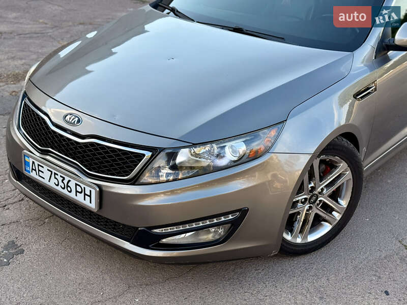 Седан Kia Optima 2012 в Кривом Роге