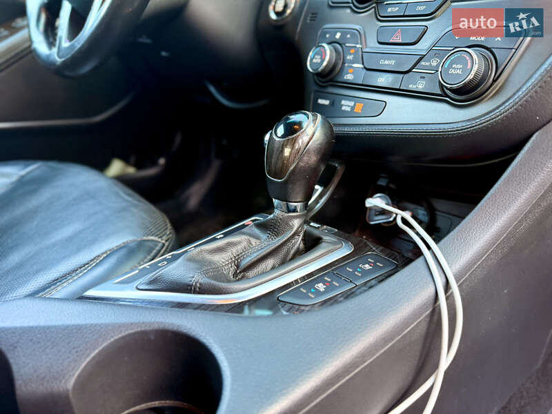 Седан Kia Optima 2012 в Кривом Роге