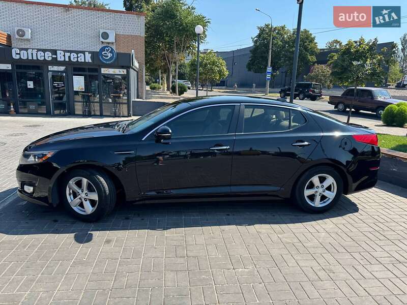 Седан Kia Optima 2015 в Запорожье