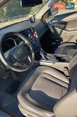 Седан Kia Optima 2011 в Подольске