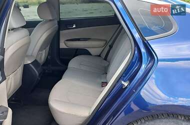 Седан Kia Optima 2016 в 