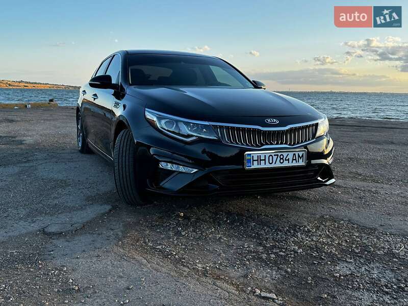 Седан Kia Optima 2019 в Одессе