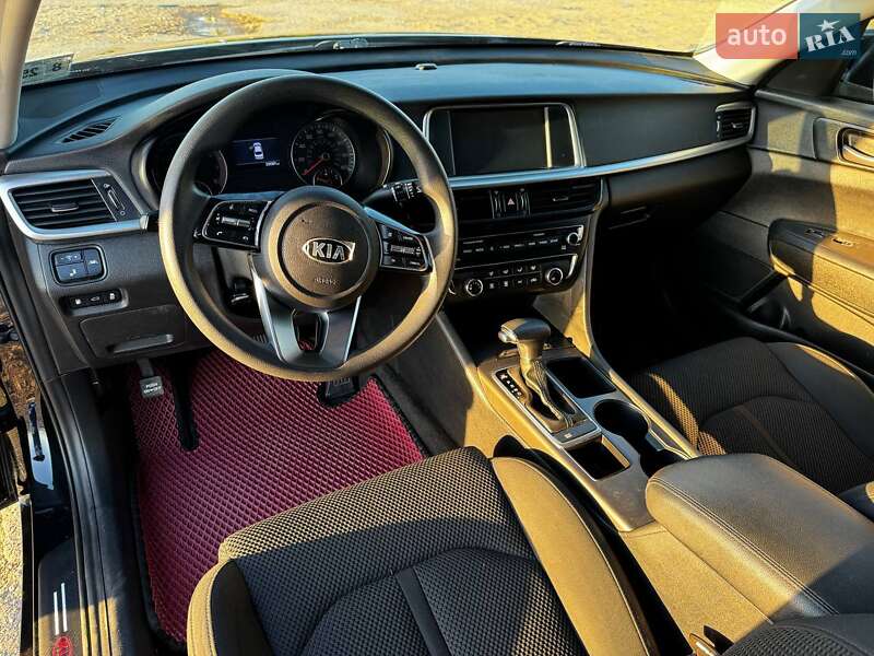 Седан Kia Optima 2019 в Одессе