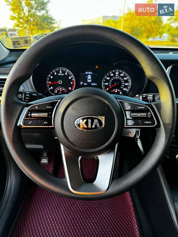 Седан Kia Optima 2019 в Одессе
