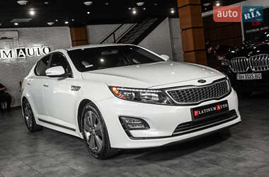 Седан Kia Optima 2015 в 
