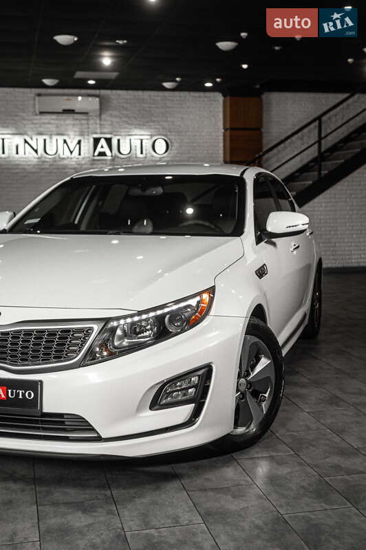 Седан Kia Optima 2015 в Одессе