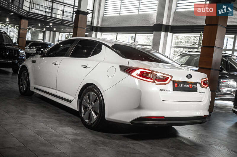Седан Kia Optima 2015 в Одессе