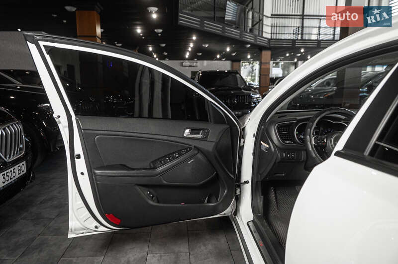 Седан Kia Optima 2015 в Одессе