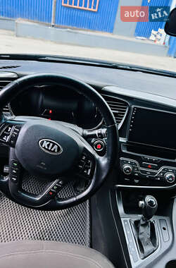Седан Kia Optima 2012 в Харькове
