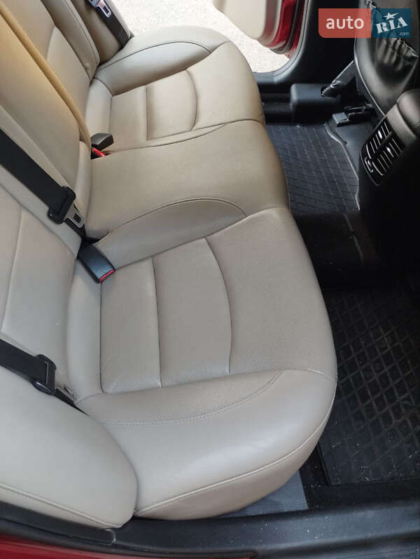 Седан Kia Optima 2015 в Кропивницком