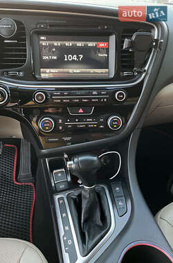 Седан Kia Optima 2014 в Львове