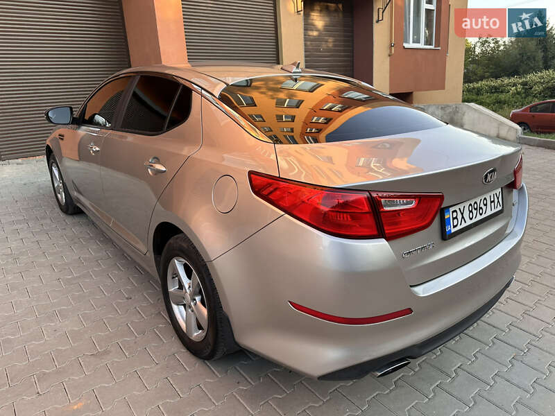 Седан Kia Optima 2014 в Хмельницком