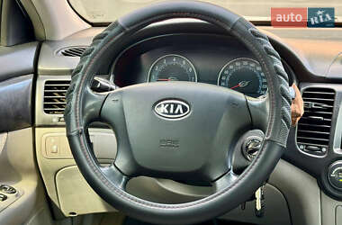 Седан Kia Optima 2005 в 
