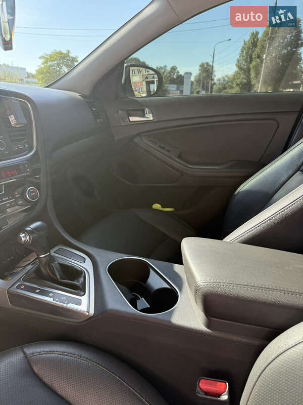 Седан Kia Optima 2014 в Запорожье