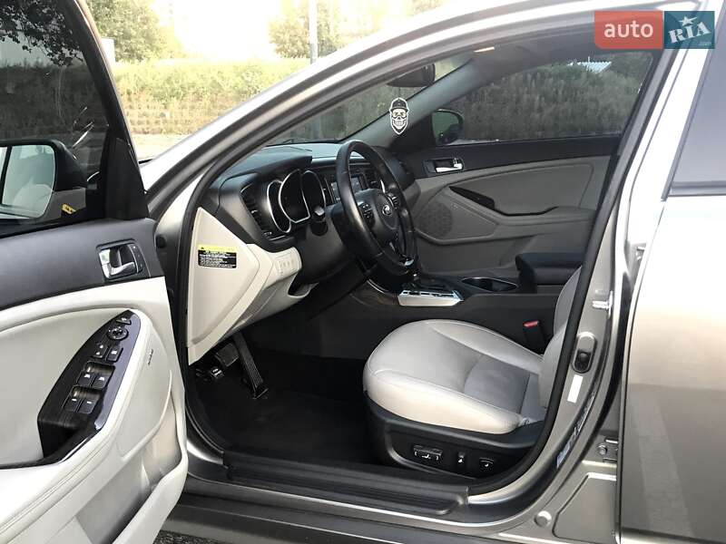 Седан Kia Optima 2014 в Києві