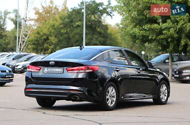 Седан Kia Optima 2016 в 