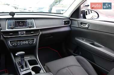 Седан Kia Optima 2016 в 