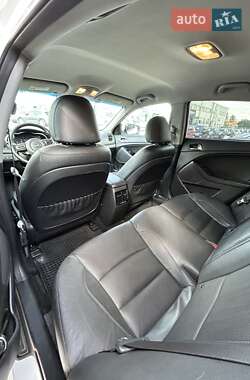 Седан Kia Optima 2014 в 