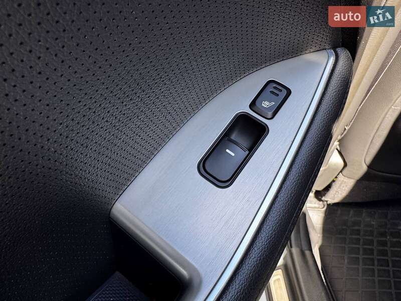 Седан Kia Optima 2015 в Днепре