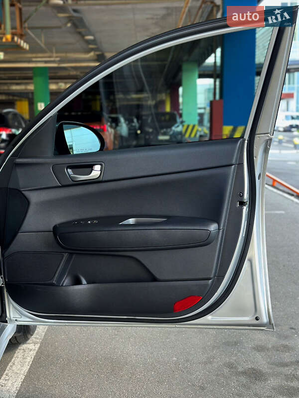 Седан Kia Optima 2016 в Києві