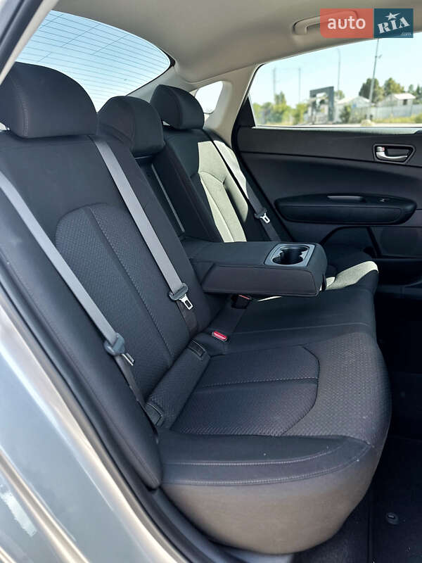 Седан Kia Optima 2016 в Києві