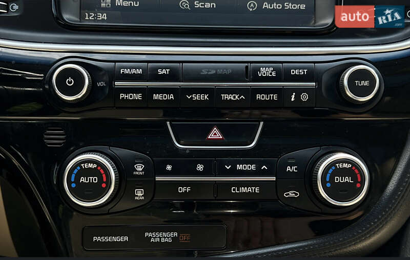 Седан Kia Optima 2014 в Львове