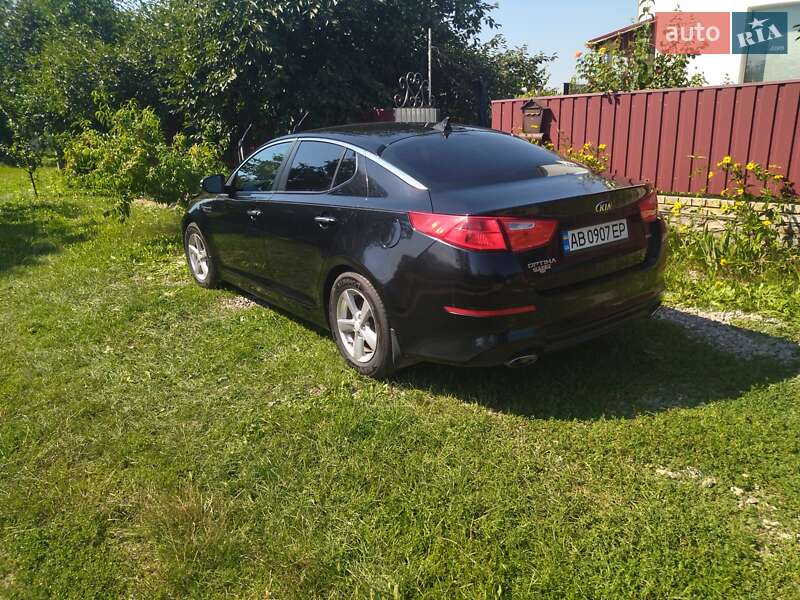 Седан Kia Optima 2013 в Липовце