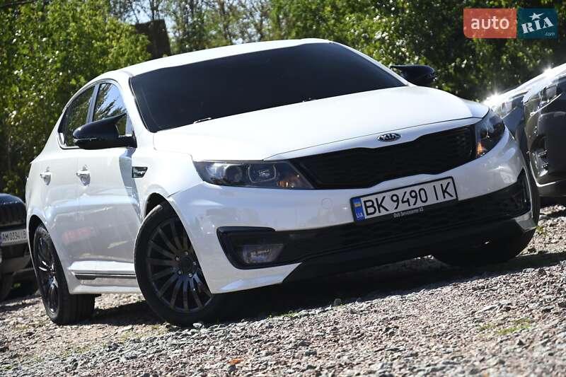 Седан Kia Optima 2012 в 