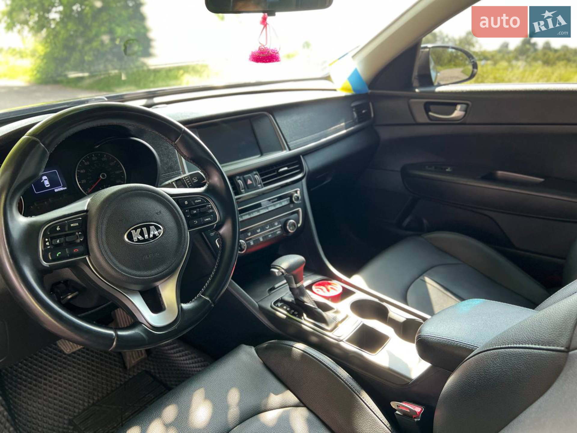 2017 Kia Optima - фото 1