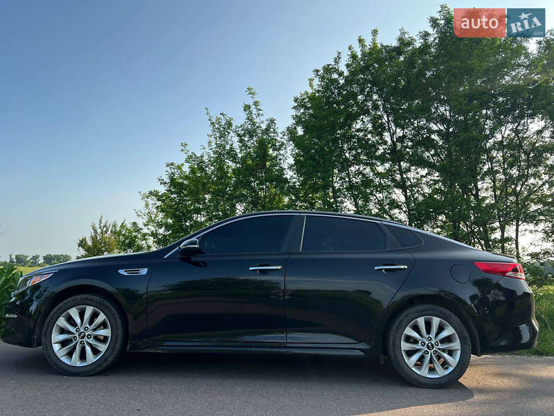 Седан Kia Optima 2017 в Козельце