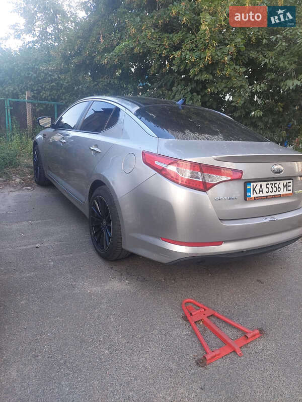 Седан Kia Optima 2013 в Киеве