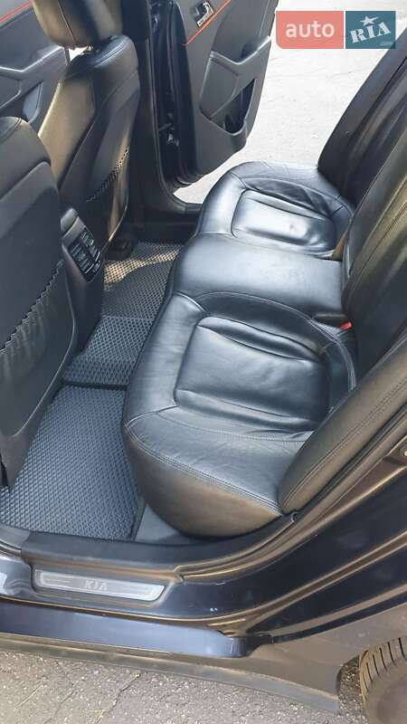 Седан Kia Optima 2012 в Киеве