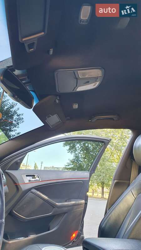 Седан Kia Optima 2012 в Киеве