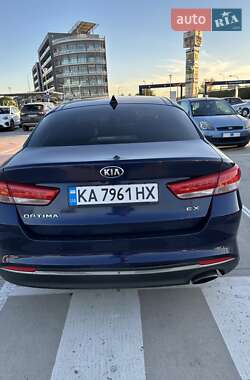 Седан Kia Optima 2017 в Ужгороді