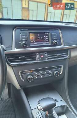 Седан Kia Optima 2016 в 