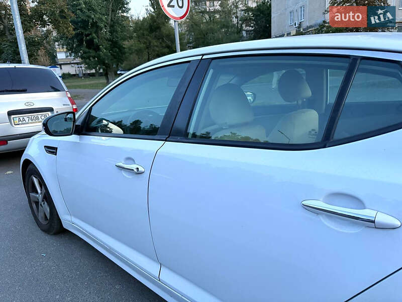 Седан Kia Optima 2014 в Києві